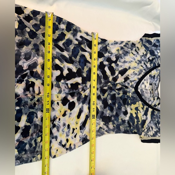 D. EXTERIOR Dress Made In Italy V-Neck Cinch Ruched Stretchy Mini Abstract EUC - Picture 11 of 12